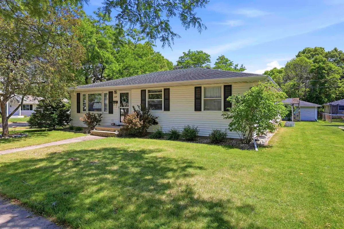 229 Paul Drive, Kimberly, WI 54136-1221 - #1