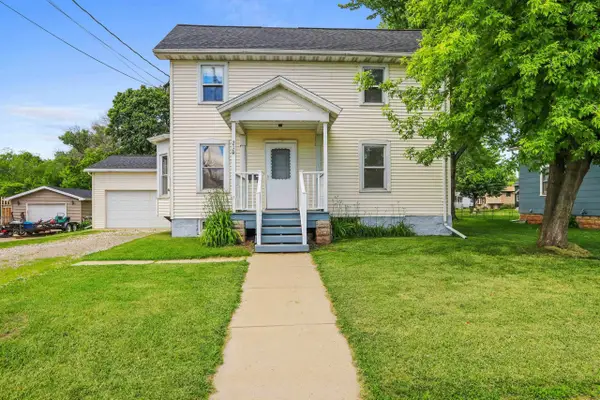 210 River Street, NEENAH, WI 54956
