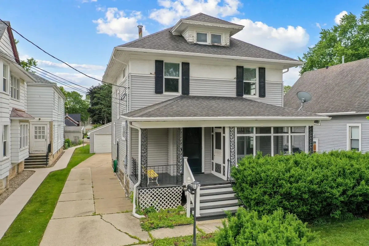 217 12th Avenue, Green Bay, WI 54303-1717 - #1