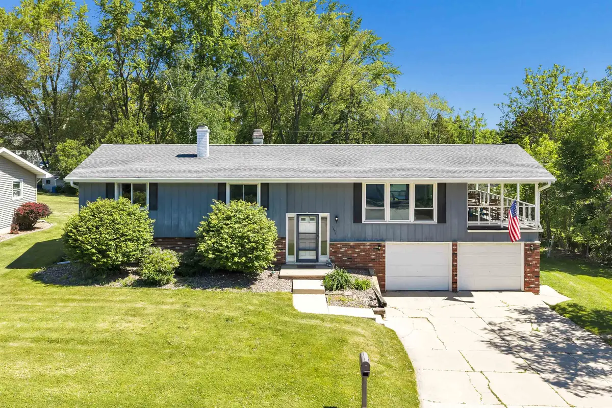 1602 Bruce Street, Green Bay, WI 54304 - #1