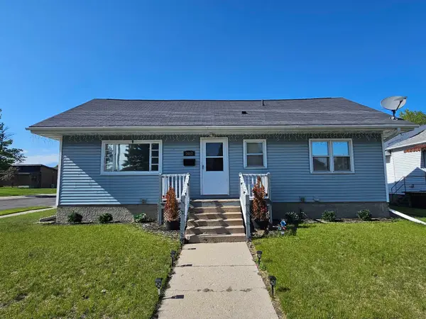 1612 26th Avenue, MENOMINEE, MI 49858