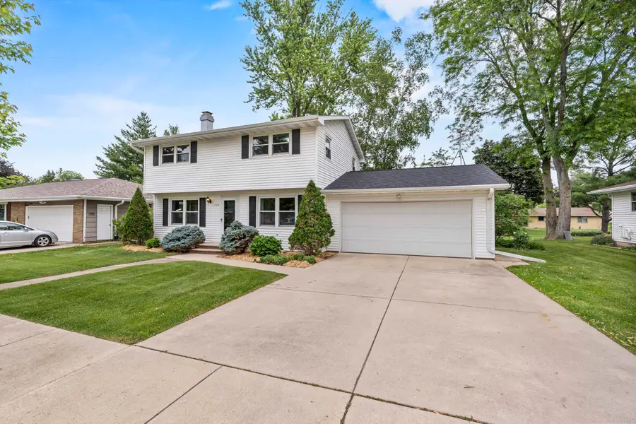 1704 Nancy Avenue, Green Bay, WI 54303 - #2