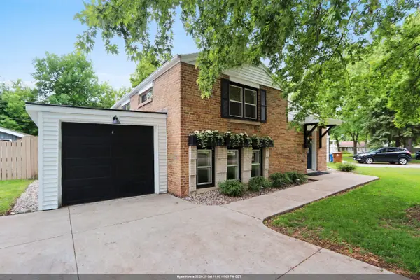 735 Carver Lane, MENASHA, WI 54952