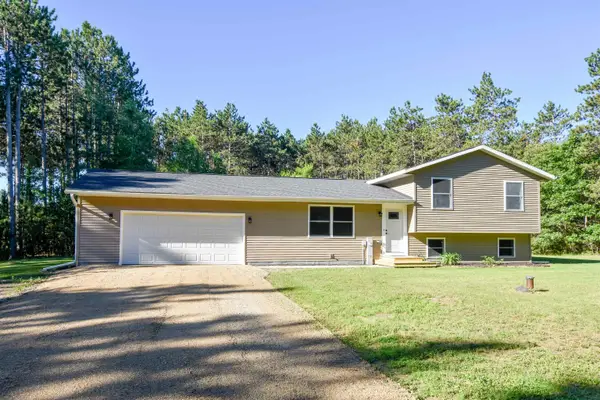 11065 East Lane, WAUPACA, WI 54981-7703