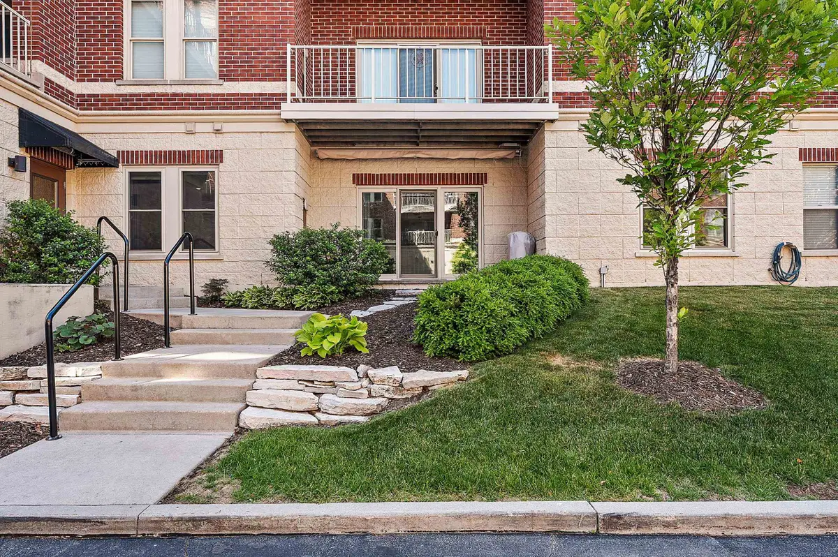 118 S Washington Street #114B, Green Bay, WI 54301-0000 - #1
