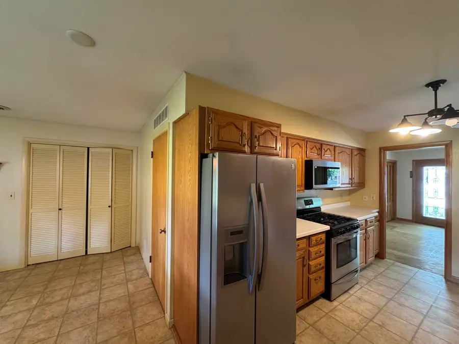 534 Demarest Street, Waupaca, WI 54981 - #3