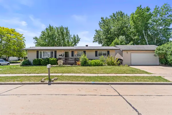 1602 Thornton Drive, OSHKOSH, WI 54904