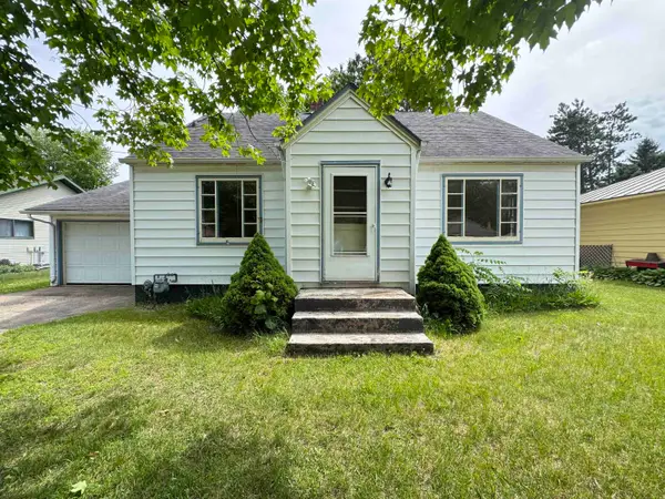 720 E Fulton Street, WAUPACA, WI 54981