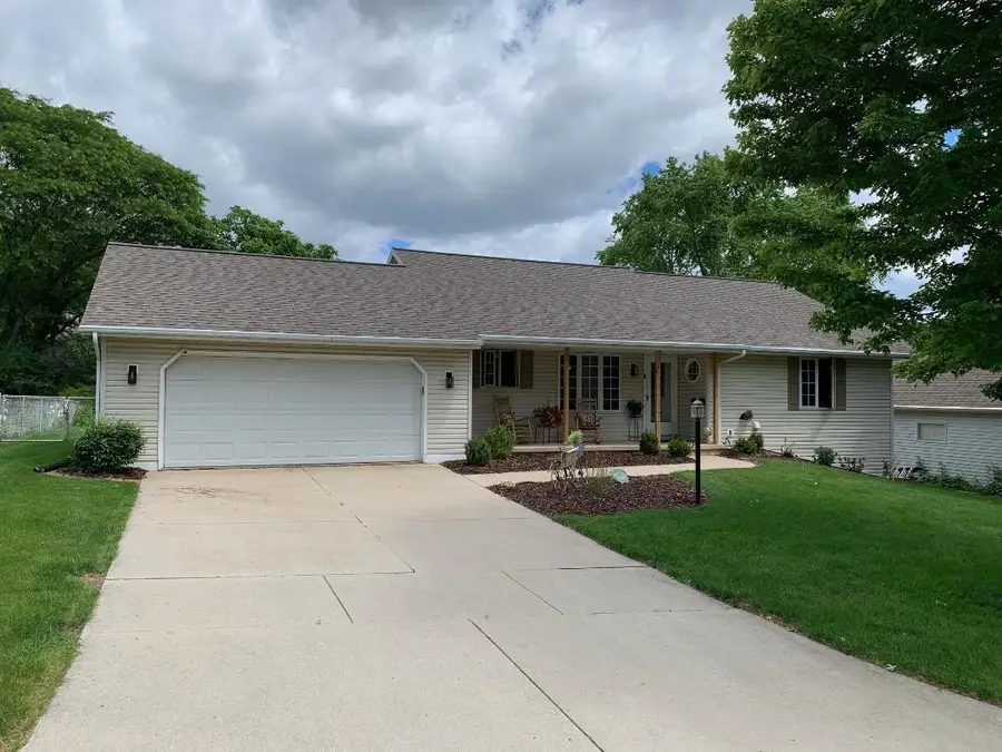 2638 Red Fern Lane, Green Bay, WI 54304-1817 - #2