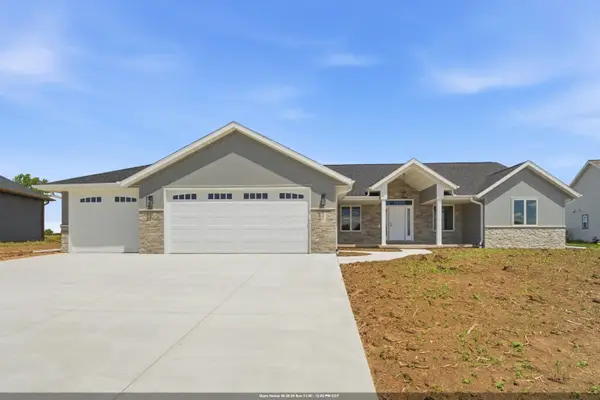 221 Kerrigan Drive, WRIGHTSTOWN, WI 54180