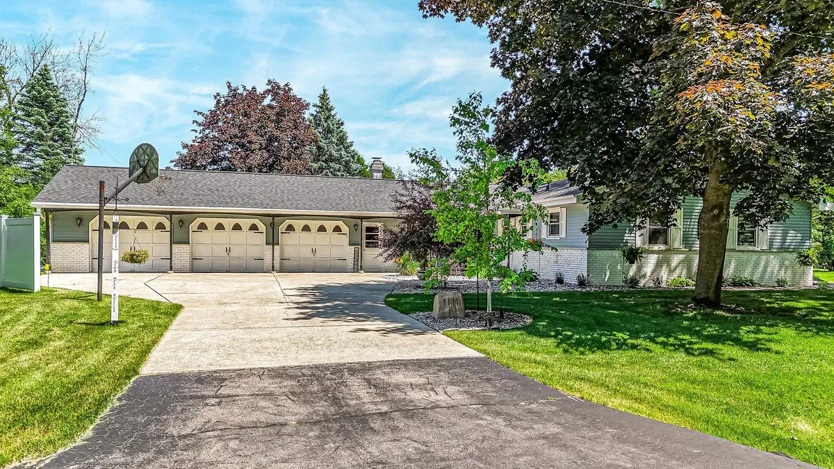 1111 Kerwin Road, Neenah, WI 54956 - #1