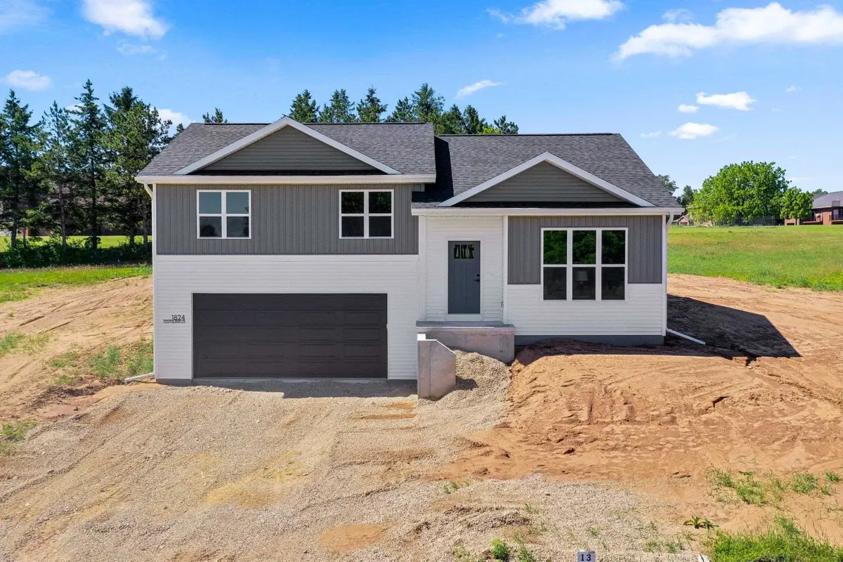 1824 Southland Lane, New London, WI 54961 - #1