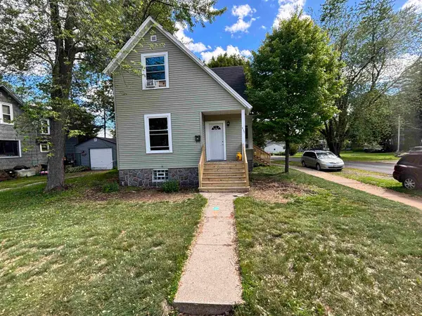 437 Carney Boulevard, MARINETTE, WI 54143