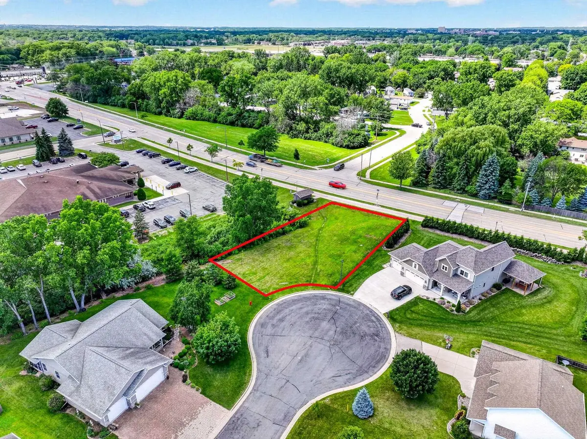 1438 Chesterfield Court, Menasha, WI 54952 - #1