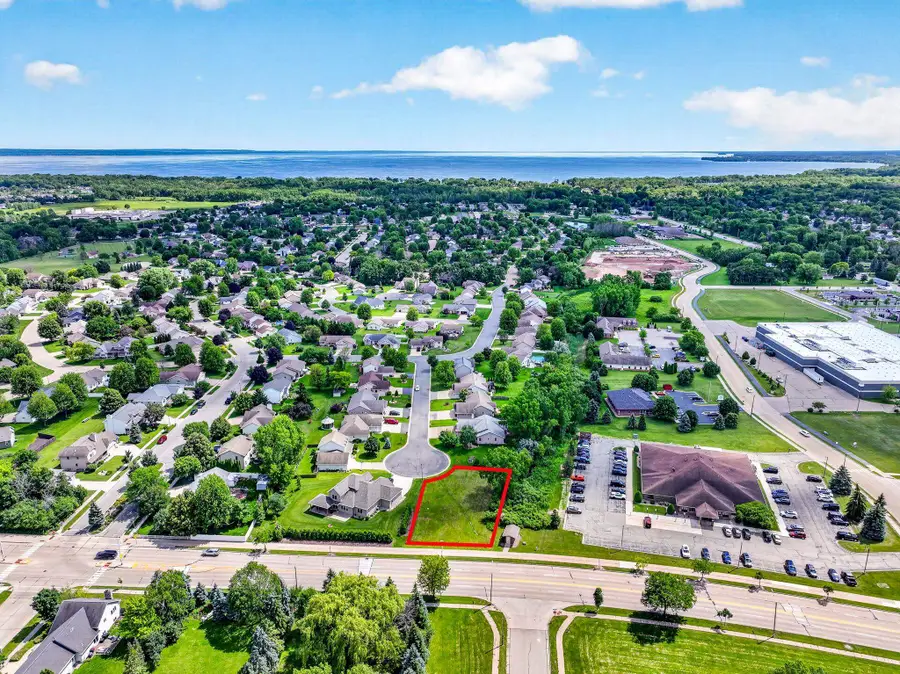 1438 Chesterfield Court, Menasha, WI 54952 - #3