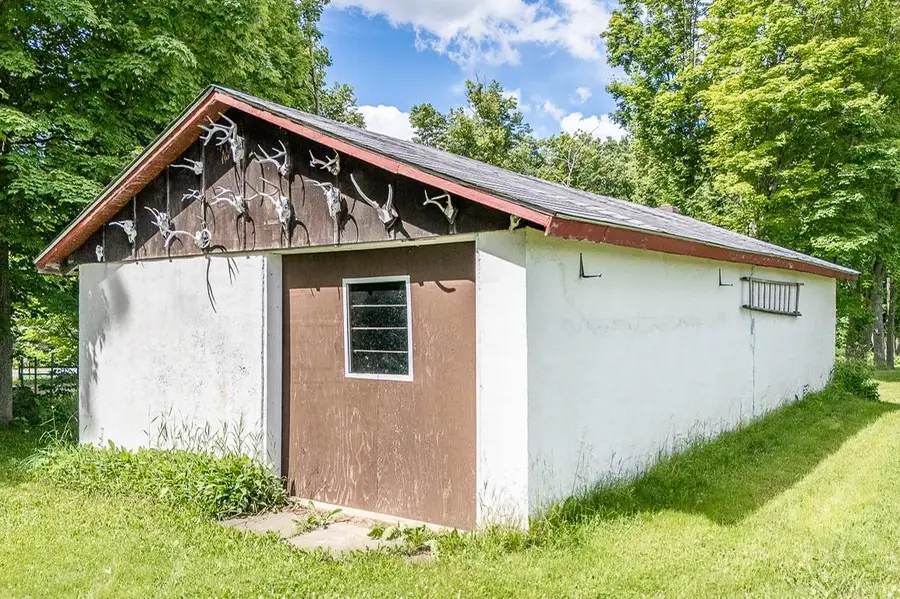 E8488 Stage Road, New London, WI 54961-8251 - #2