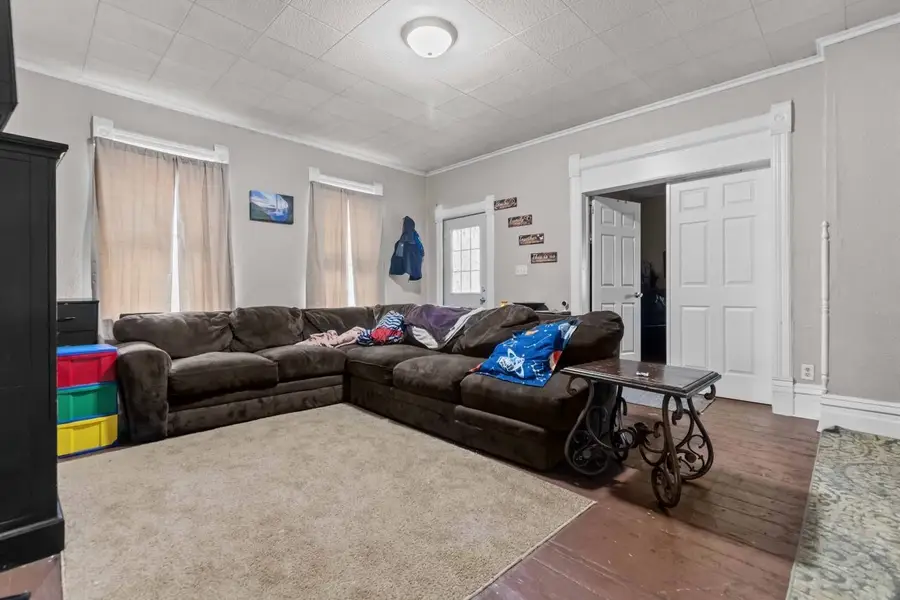 326 W 6th Avenue, Oshkosh, WI 54902-5912 - #2