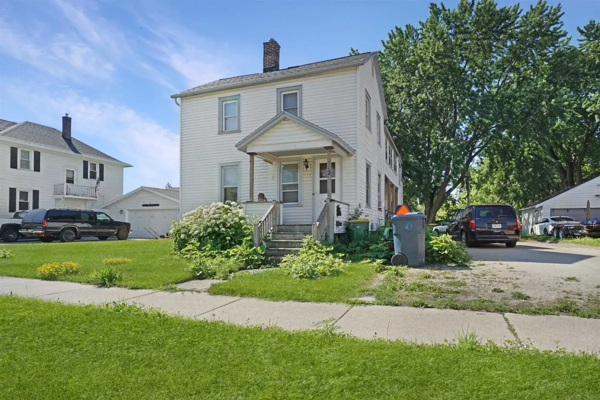 112 W Cotton Street, Fond Du Lac, WI 54935 - #1