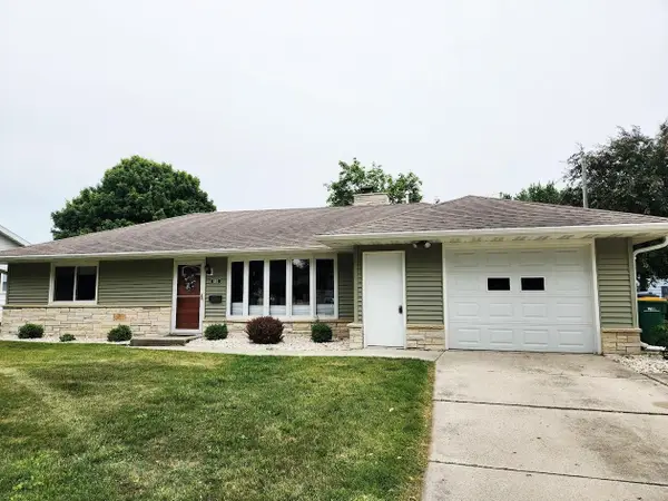 688 W Division Street, FOND DU LAC, WI 54935-3082