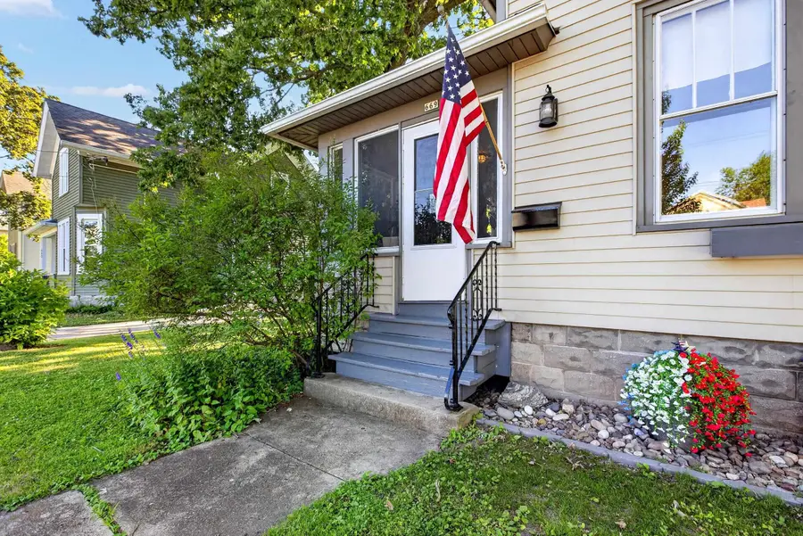 669 Boyd Street, Oshkosh, WI 54901 - #2