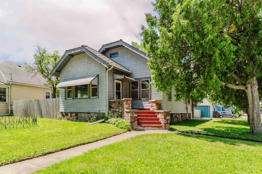 841 Mt Vernon Street, Oshkosh, WI 54901 - #2