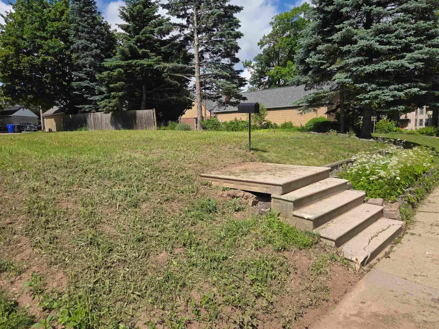 105 W 5th Street, Kaukauna, WI 54130 - #2
