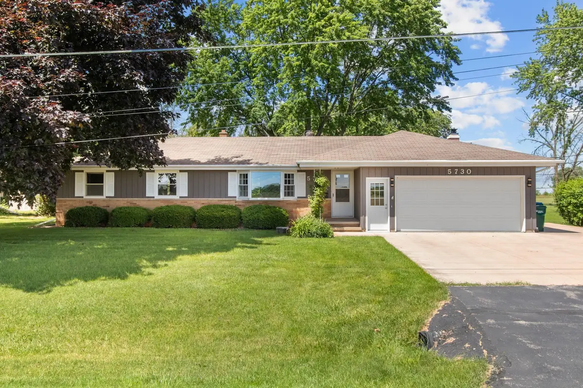5730 W Sandra Drive, Appleton, WI 54913 - #1