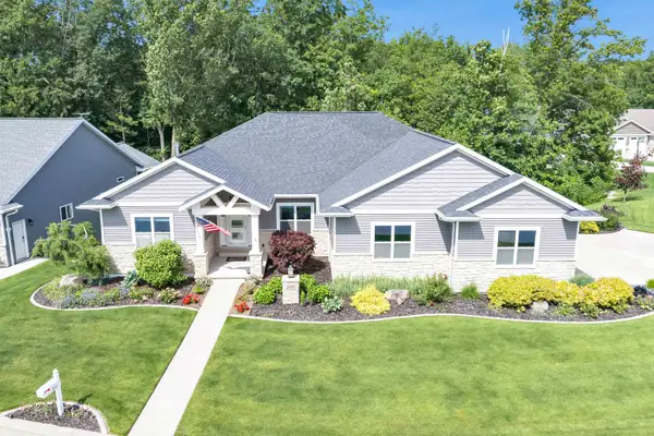 3371 Largo Ridge Court, GREEN BAY, WI 54311-4423