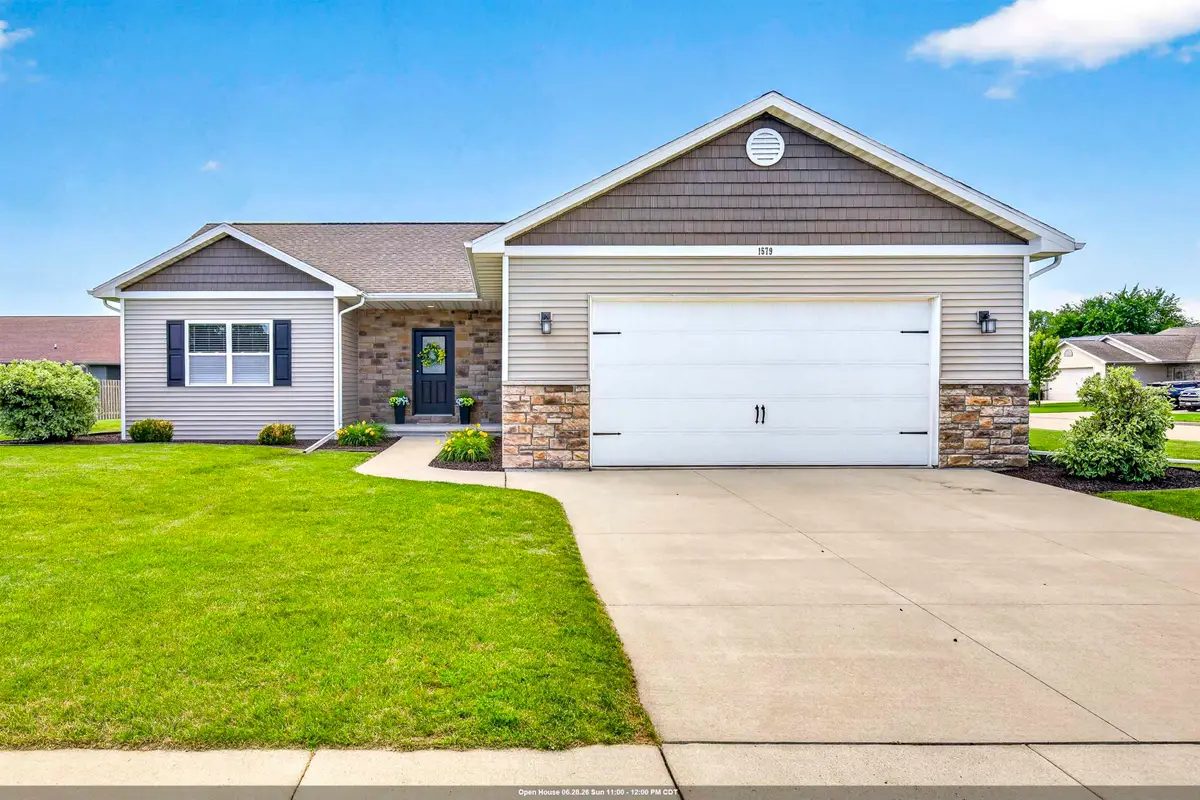 1579 Lone Oak Drive, Neenah, WI 54956 - #1