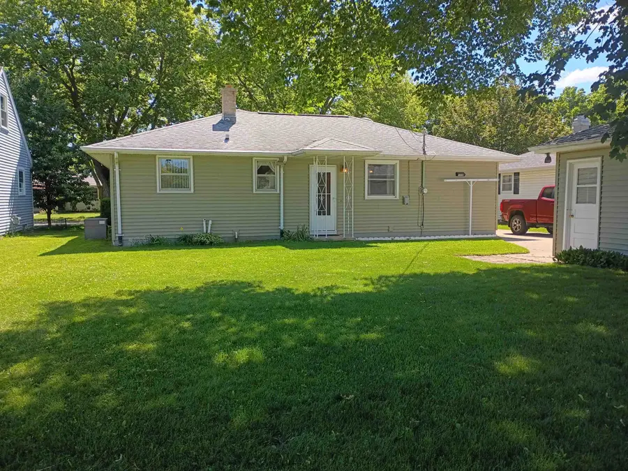 310 S Matthew Street, Kimberly, WI 54136 - #3