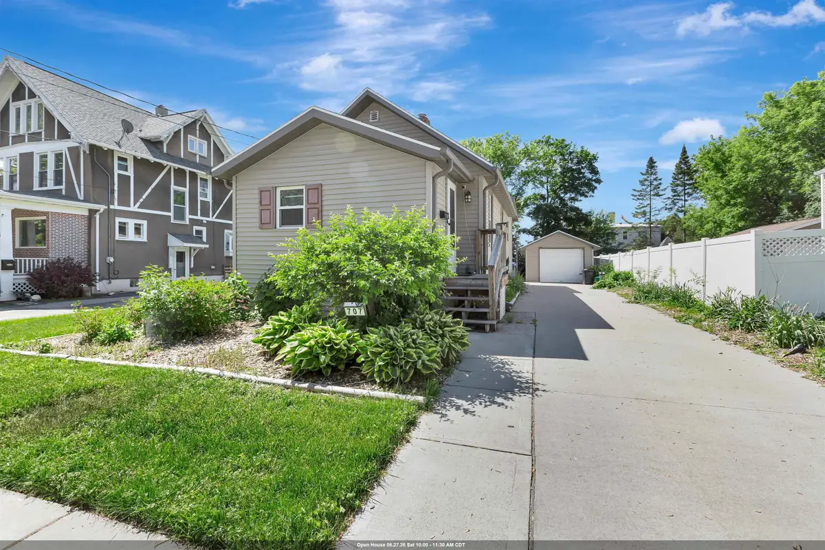 707 E Randall Street, Appleton, WI 54911 - #1