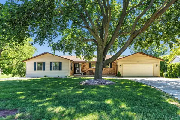 2851 Blue Jay Lane, GREEN BAY, WI 54313-5801