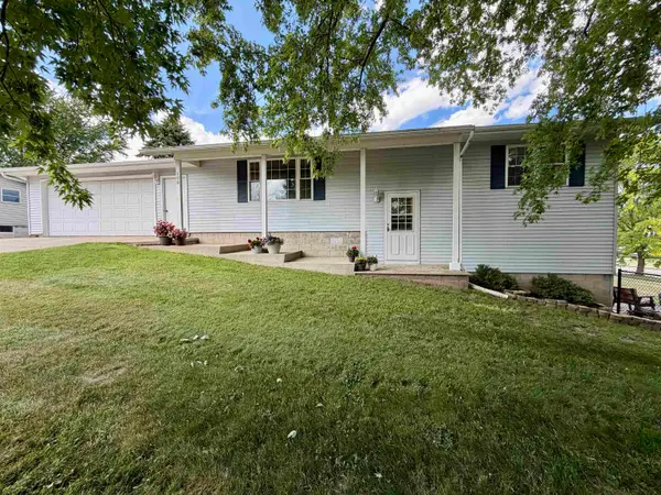 100 Fern Drive, ROSENDALE, WI 54974