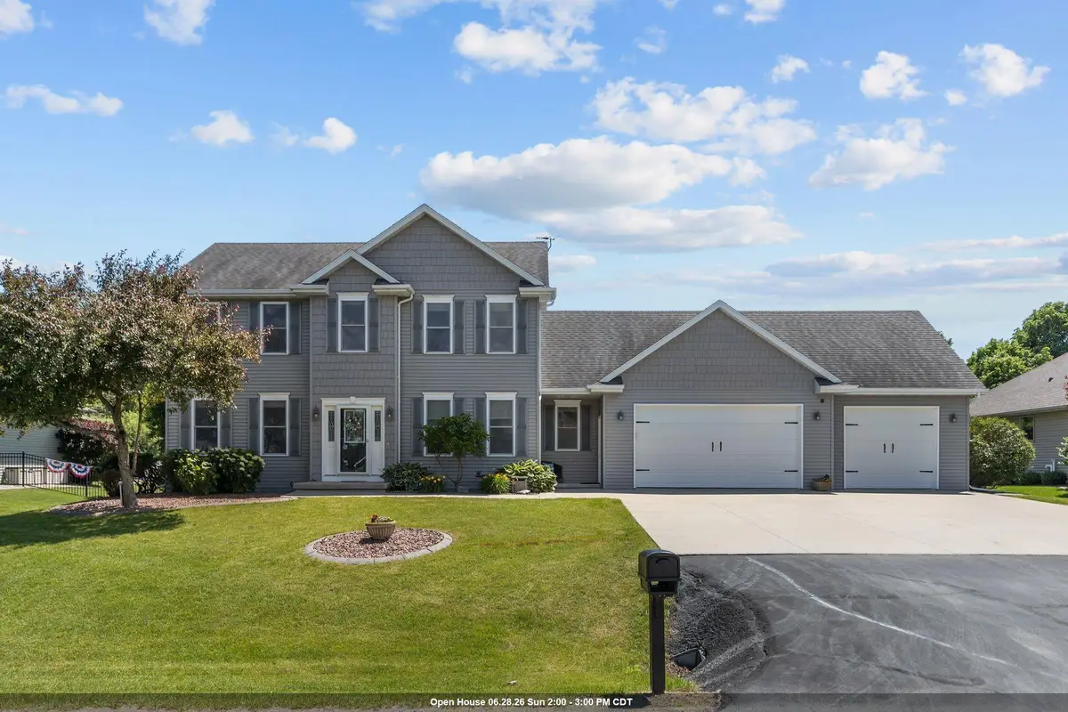 477 Dalton Road, Neenah, WI 54956 - #1