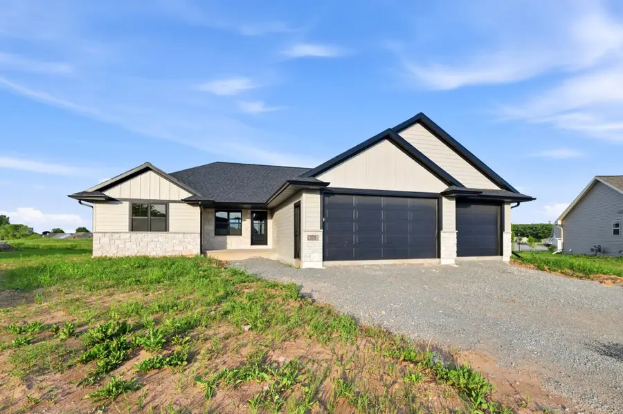 575 Emerald Isle Court, Wrightstown, WI 54180 - #2