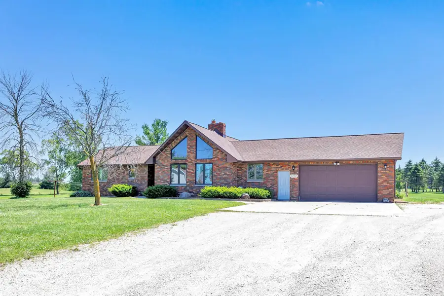 3760 Farmstead Road, Green Bay, WI 54311-8146 - #2