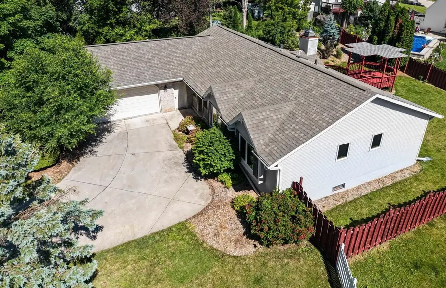 213 Broadview Drive, Green Bay, WI 54301-2807 - #3
