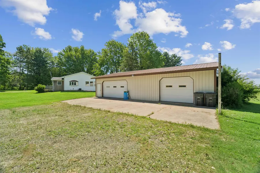 W10531 Roloff Road, New London, WI 54961 - #2