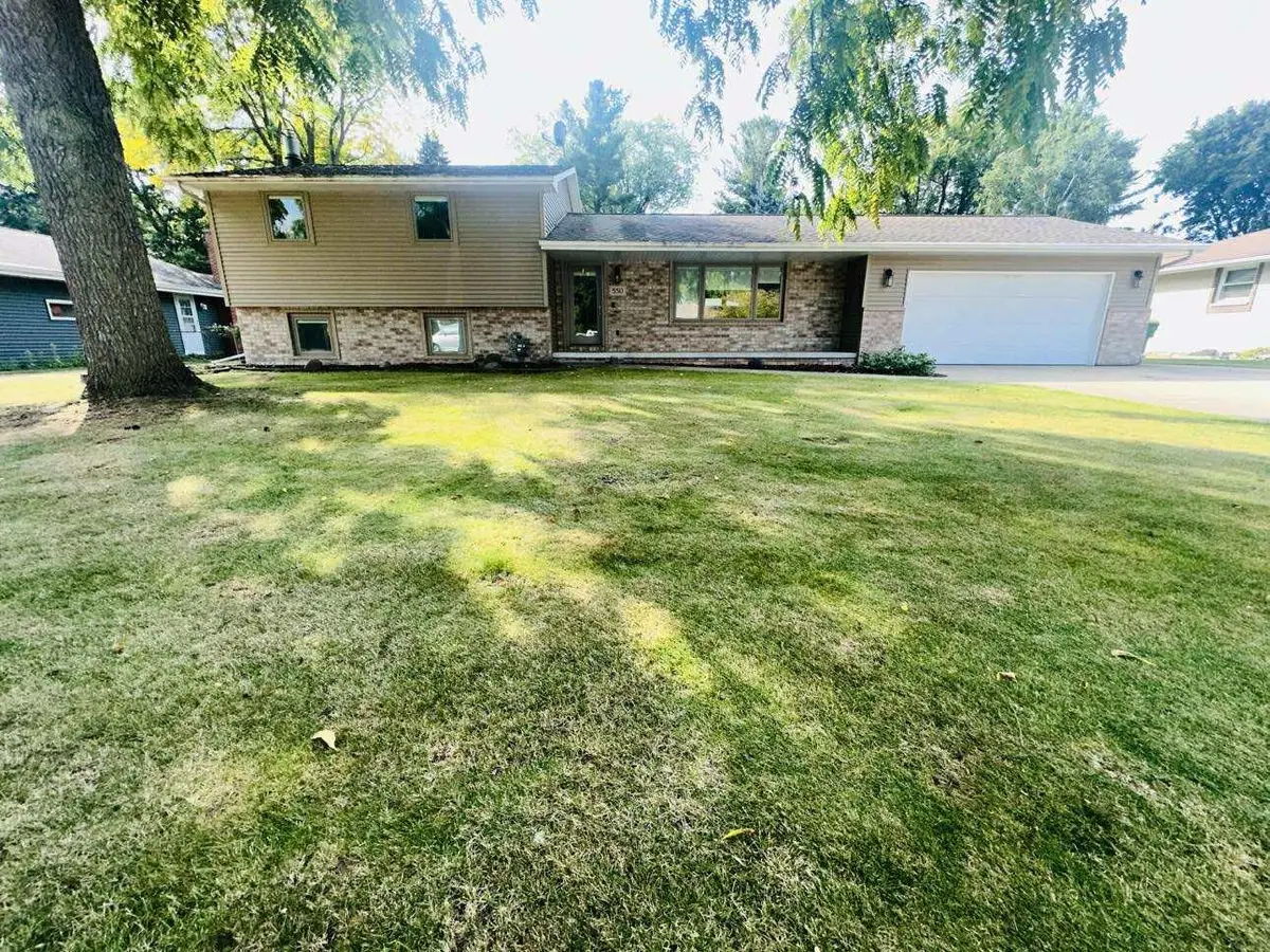 550 Harvest Road, Green Bay, WI 54302-4825 - #1