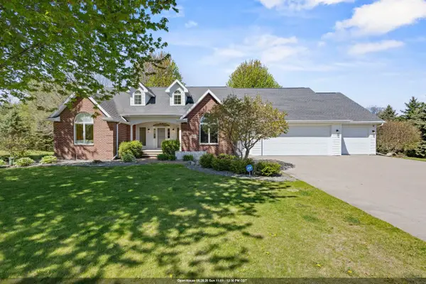8045 Saquaro Court, NEENAH, WI 54956