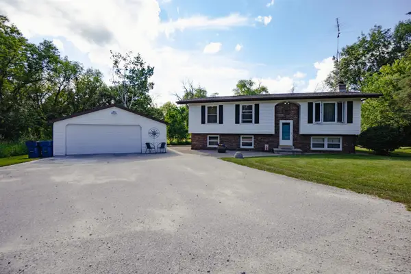 W8107 W Clark Road, OAKFIELD, WI 53065