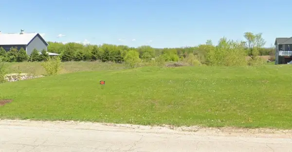 S Port Boulevard #104, FOND DU LAC, WI 54937