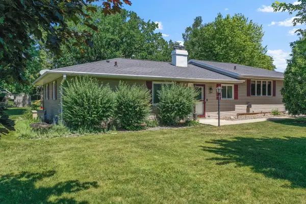 3112 Sheldon Drive, OSHKOSH, WI 54904-9305