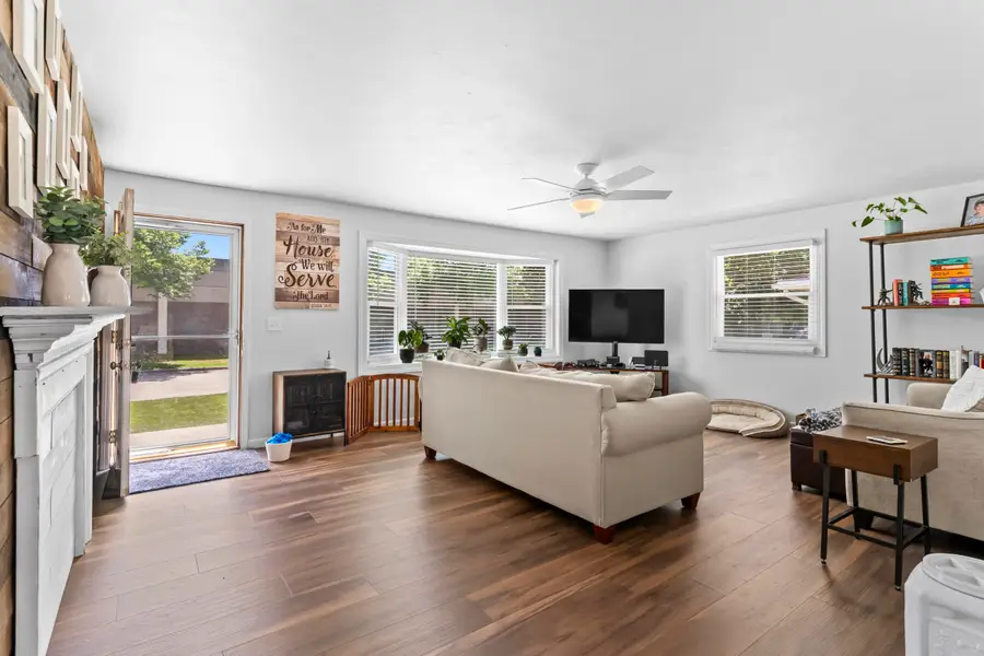 1118 E Park Hills Drive, Appleton, WI 54915 - #3