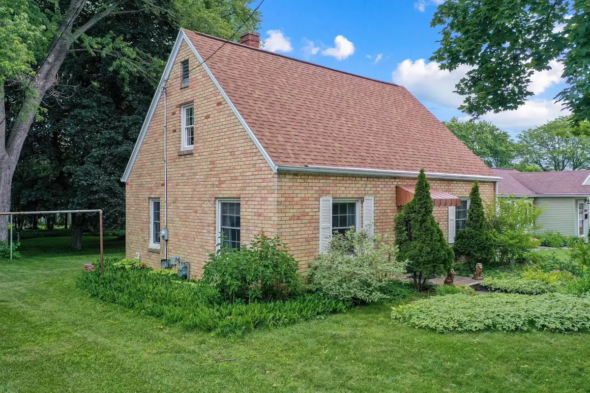 1604 Dousman Street, Green Bay, WI 54303-3210 - #1