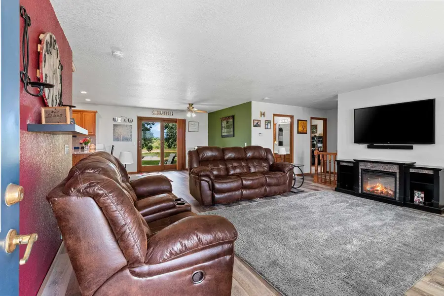 3415 Delhi Road, Omro, WI 54963 - #3