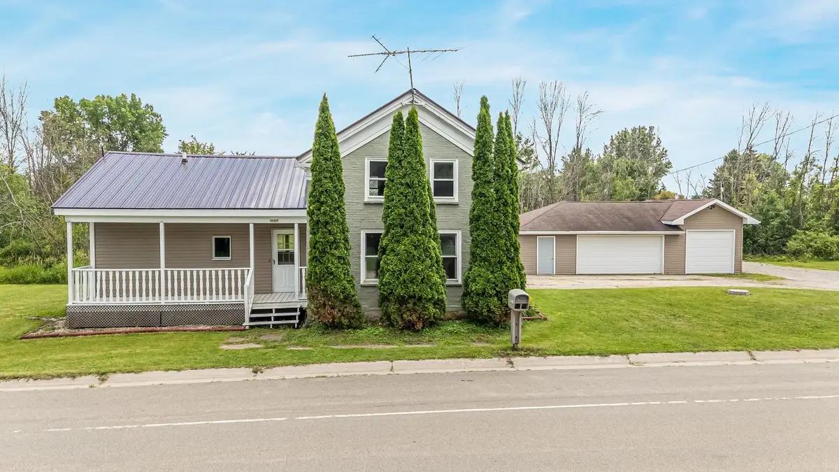 7683 County Road Ii, Fremont, WI 54940 - #1