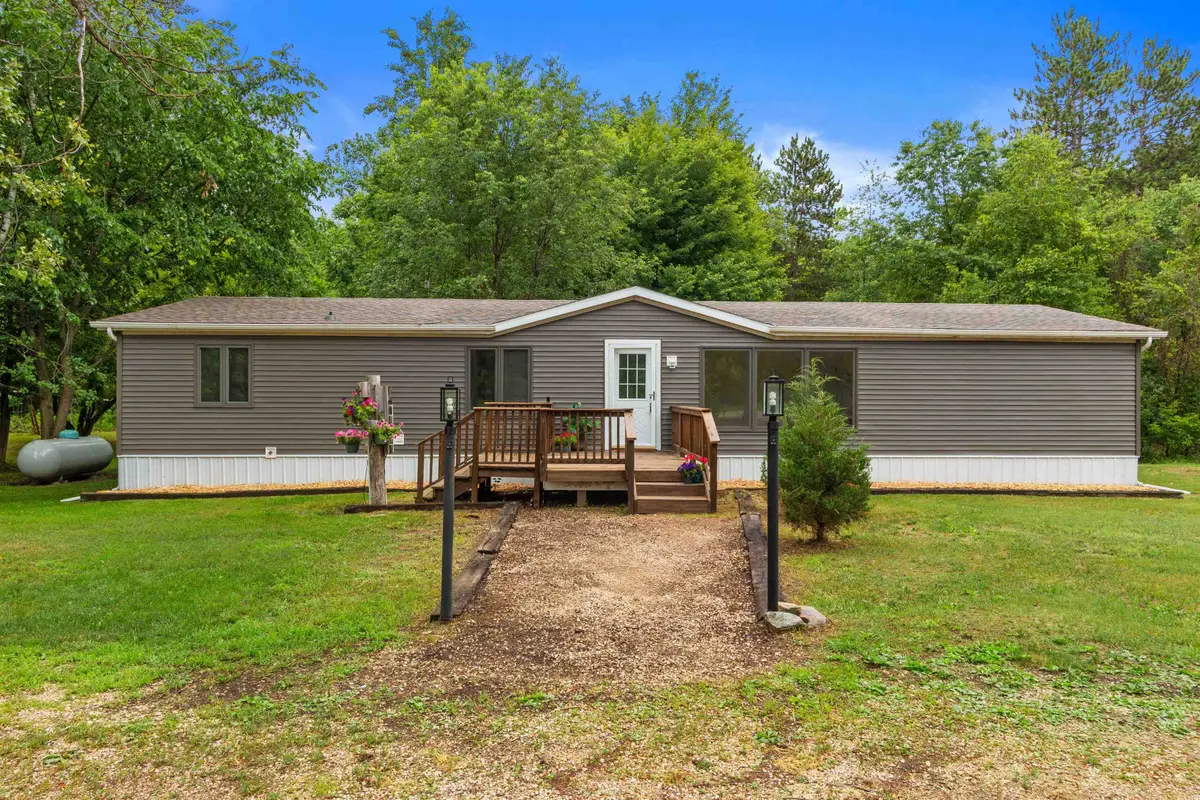 N1032 County Road Ee, Redgranite, WI 54970-8504 - #1