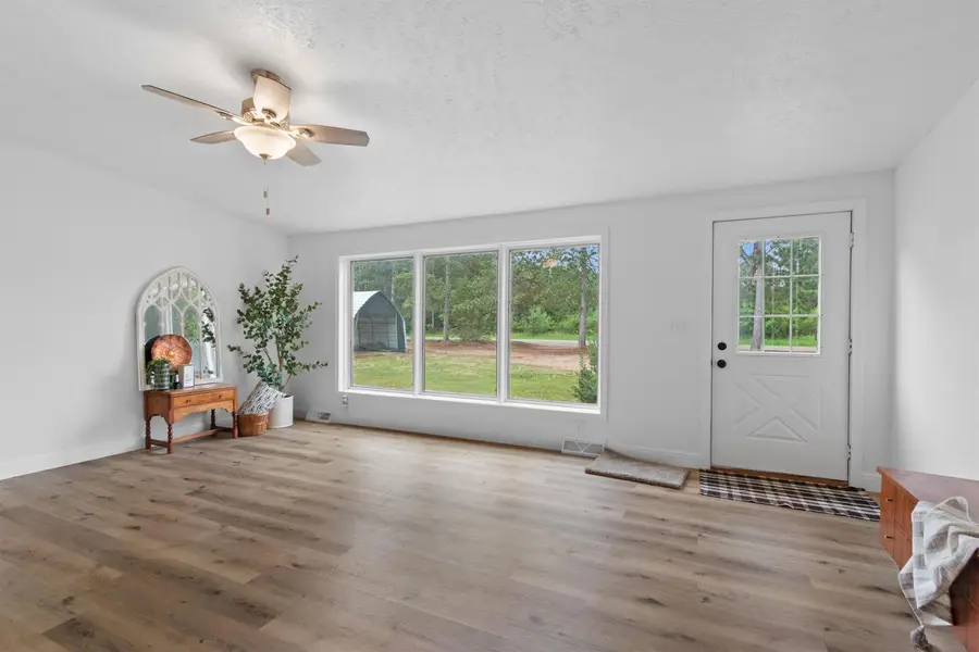 N1032 County Road Ee, Redgranite, WI 54970-8504 - #3