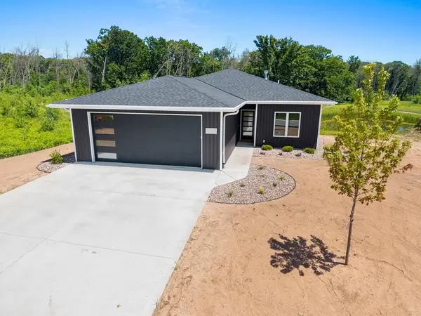 4001 Antwerp Avenue #7, HOWARD, WI 54313-7518